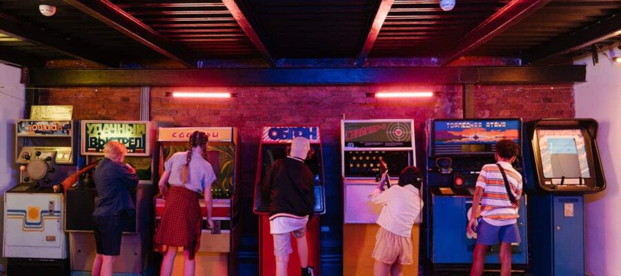 Descubre los secretos de los profesionales del gaming con nuestros consejos para convertirte en un gamer profesional en el mundo de los videojuegos.