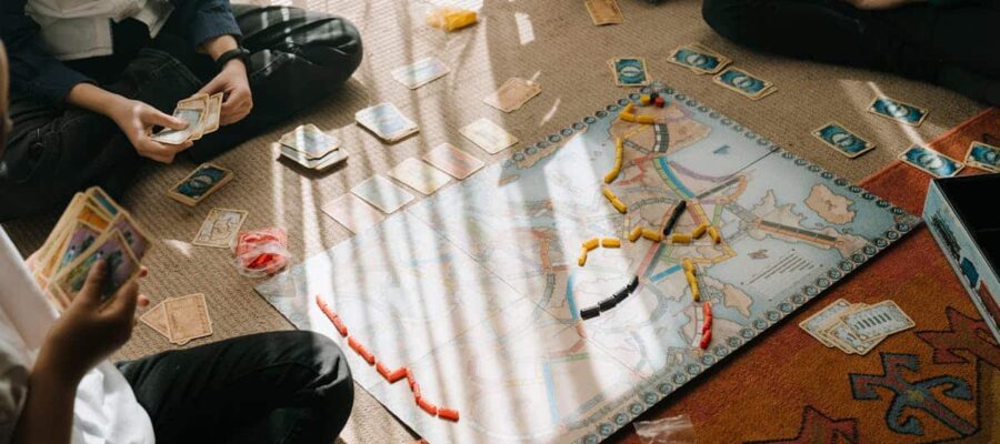Descubre el mundo de los jugadores profesionales: estrategias, técnicas y experiencias de los mejores jugadores del mundo. Sumérgete en el competitivo mundo de los videojuegos y descubre consejos para mejorar tus habilidades.
